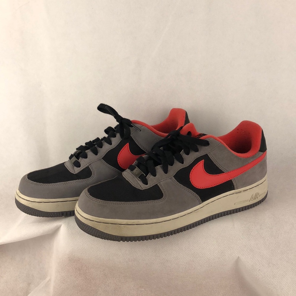 Men’s Nike Air Air Force I AF-1 82 sneakers Sz 11